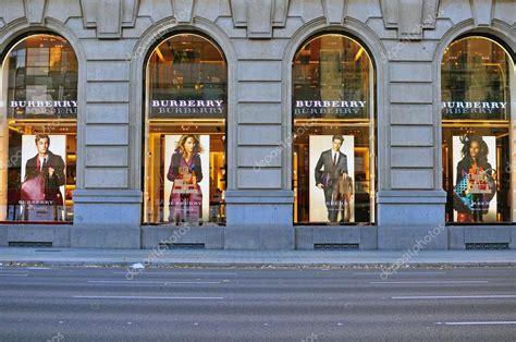 Find Burberry Stores in Spain .